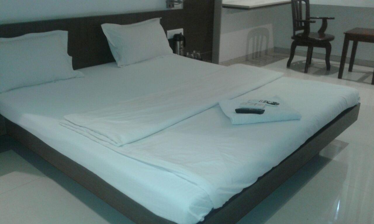 Sai Saya-Nashik Road Hotel ภายนอก รูปภาพ